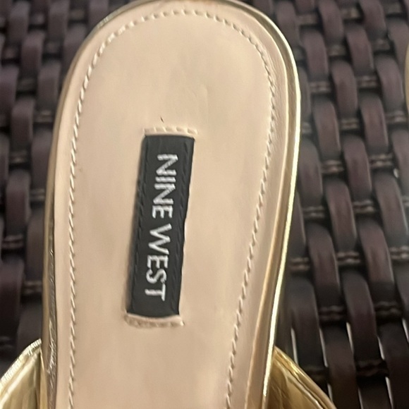 Nine West GoGo Sandals - Gold 8M - Picture 6 of 11